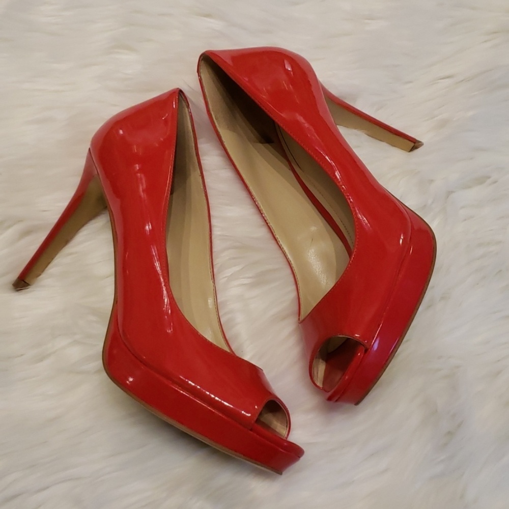 Marc Fisher Peep Toe heels